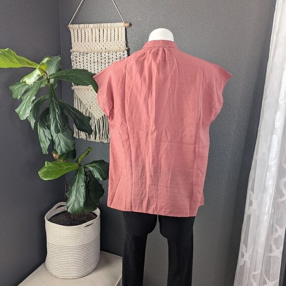 New Vine & Love Small Textured Button Down Rose Pink Shirt - Picture 6 of 8